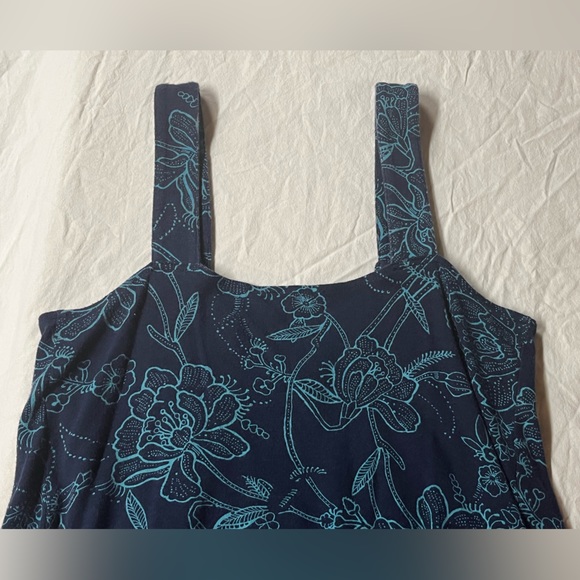 Express dark blue floral sleeveless top. Size Small. - Picture 8 of 8